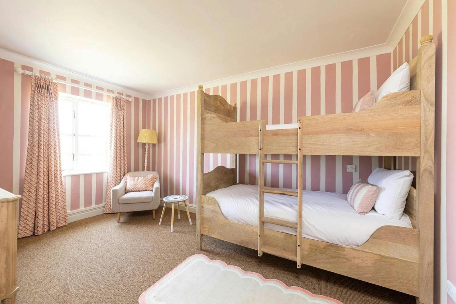 Hotel The 4*