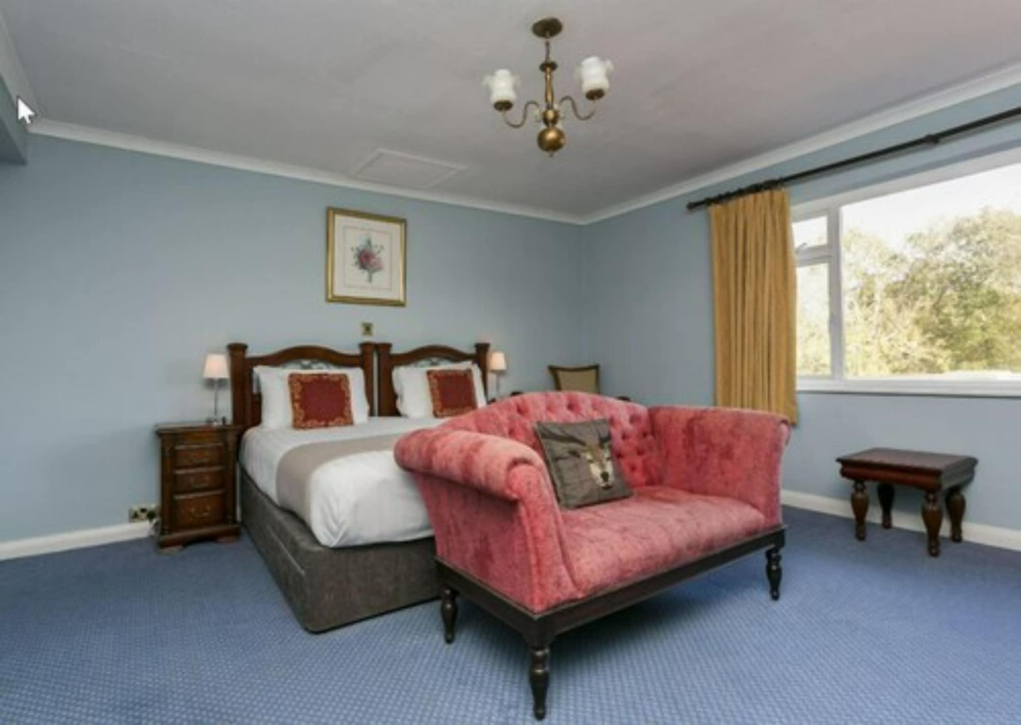 The Hotel 4*