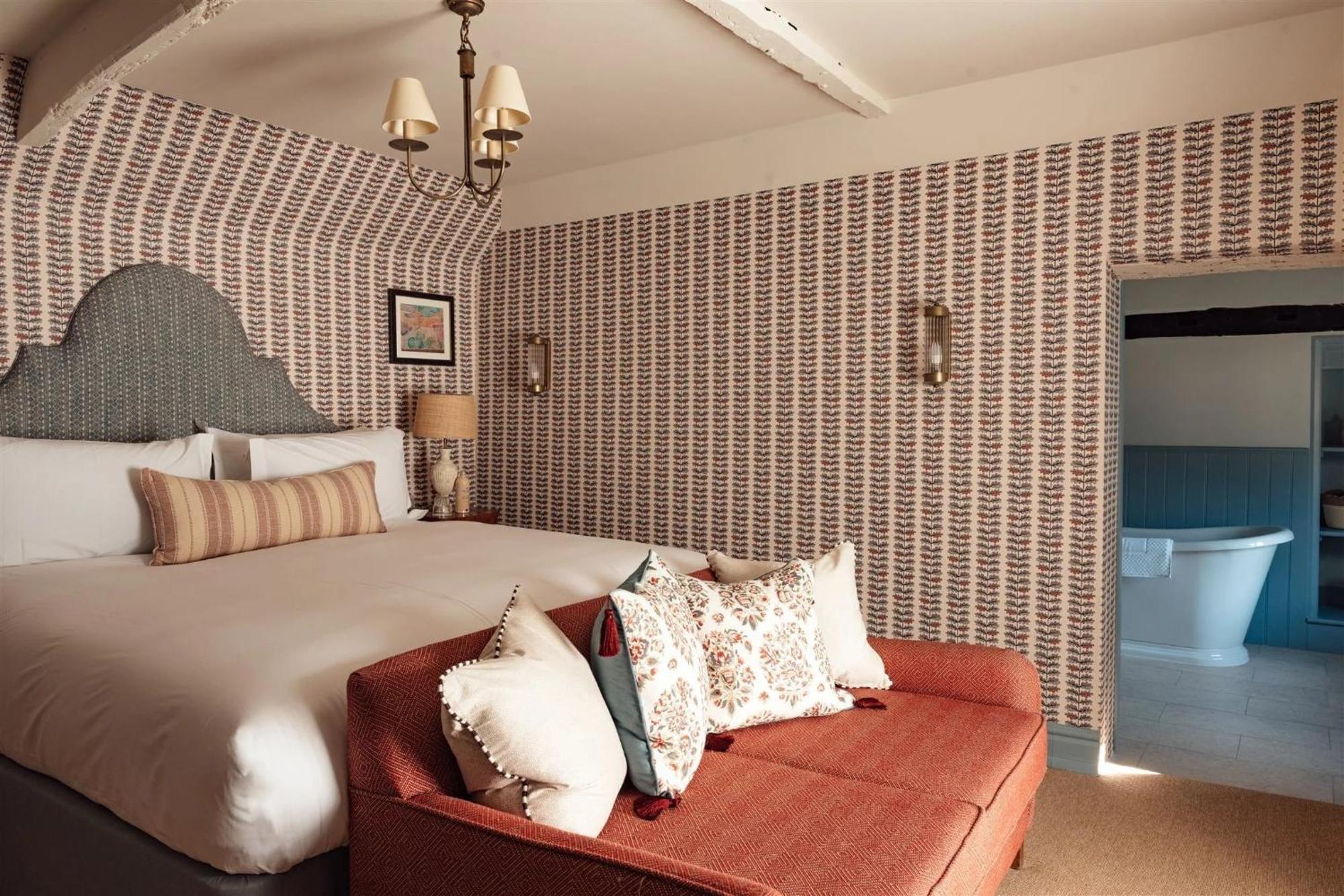 Hotel The 4*