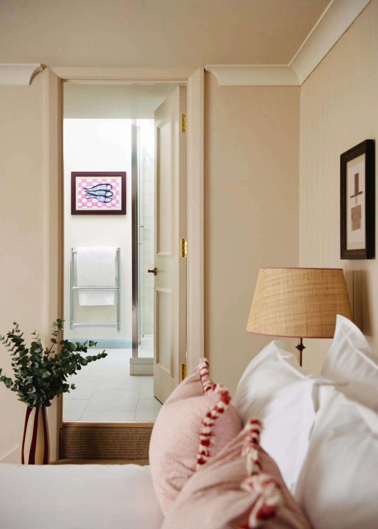 Hotel The 4*